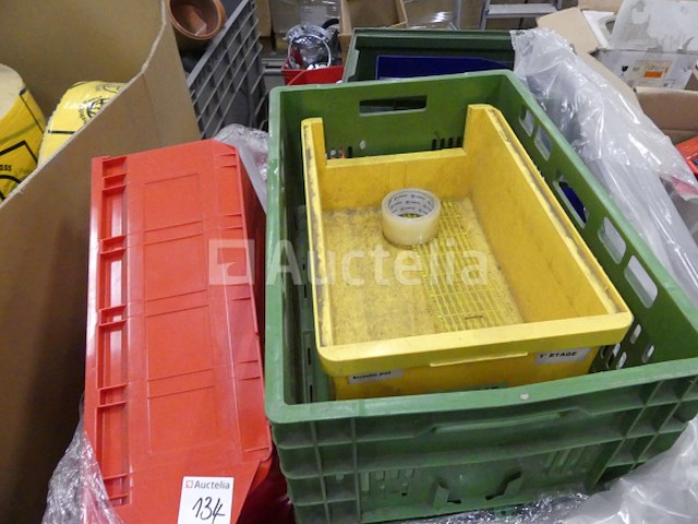 30 kunststof opbergbakken en lockers - afbeelding 2 van  4