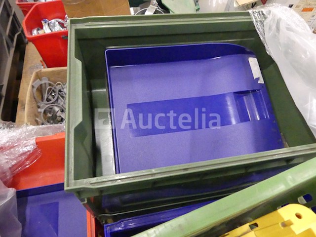 30 kunststof opbergbakken en lockers - afbeelding 4 van  4