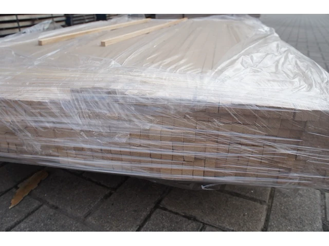 30 lm massief eiken plinten 15x15 - afbeelding 3 van  6