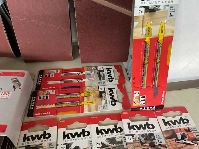 30 schuurbanden en 8 sets zaagjes - afbeelding 7 van  12