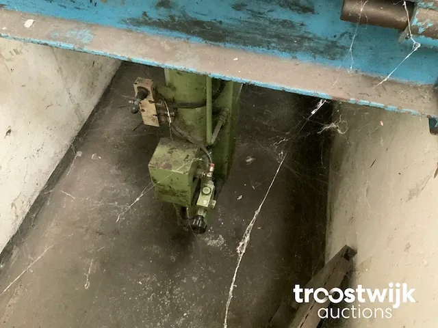30 ton garage krik - afbeelding 2 van  2