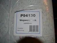 30 verf producten, 2 metalen rekken, kuisdoeken, doos vet, 5 jerrycans (9,10,12,14,15) - afbeelding 13 van  15