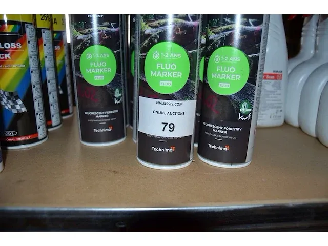 30 verf producten, 2 metalen rekken, kuisdoeken, doos vet, 5 jerrycans (9,10,12,14,15) - afbeelding 14 van  15