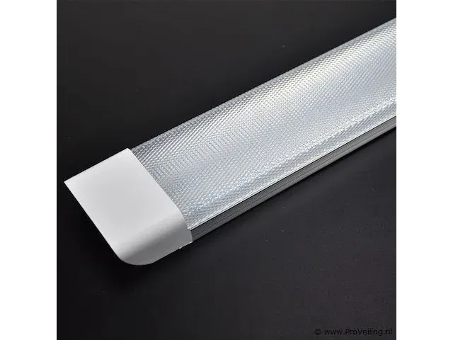 30 x led batten light 120w met lens - 6500k koud wit - afbeelding 1 van  4