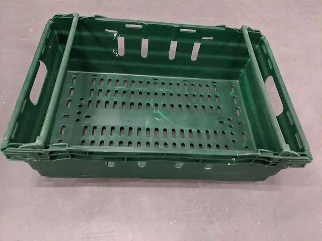 30 x stapelbak met hendels, 600 mm x 400 mm x 180 mm, groen, occasie - afbeelding 1 van  2