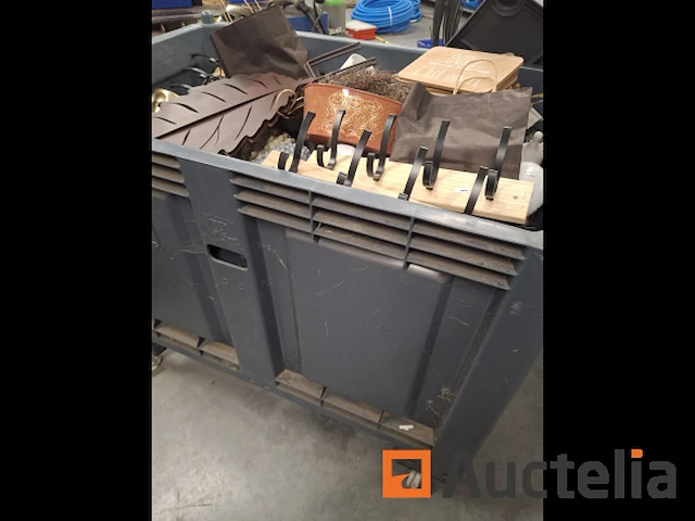 300 stuks potten, planten & decoratie - afbeelding 1 van  4