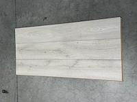 30,51 m² laminaatvloer 8mm - afbeelding 1 van  3