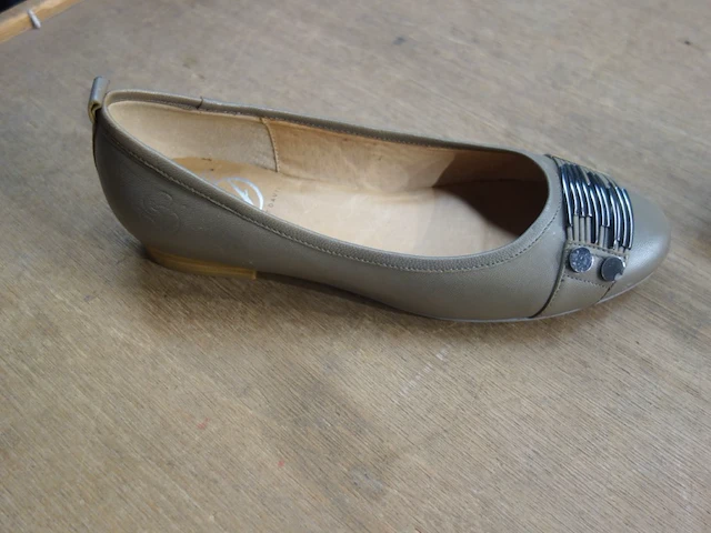 30x diverse schoenen - afbeelding 5 van  10