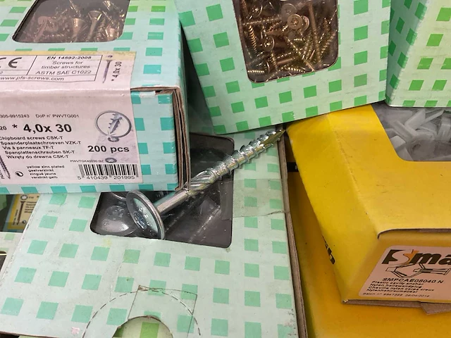 31 dozen hollewandpluggen; cellenbetonnagel; universele schroeven; pluggen - afbeelding 8 van  11
