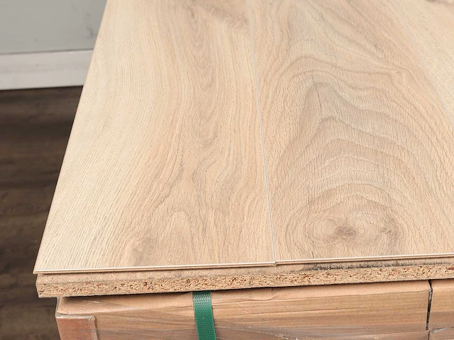 31 m2 laminaat plank - 1288 x 195 x 8 mm - afbeelding 2 van  4