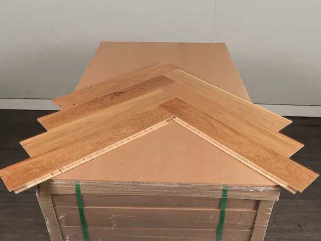 31 m2 multiplank eiken visgraat parket - 660 x 110 x 14 mm - afbeelding 4 van  4
