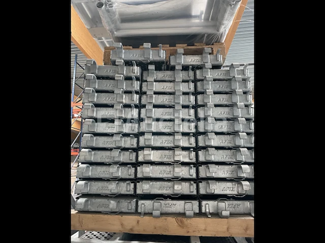 32 afix stalen vloeren voor multidirectionele stalen steigers - afbeelding 2 van  4