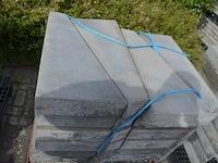 32 betonnen hoek borduren (zonder pvc pallet) - afbeelding 4 van  4