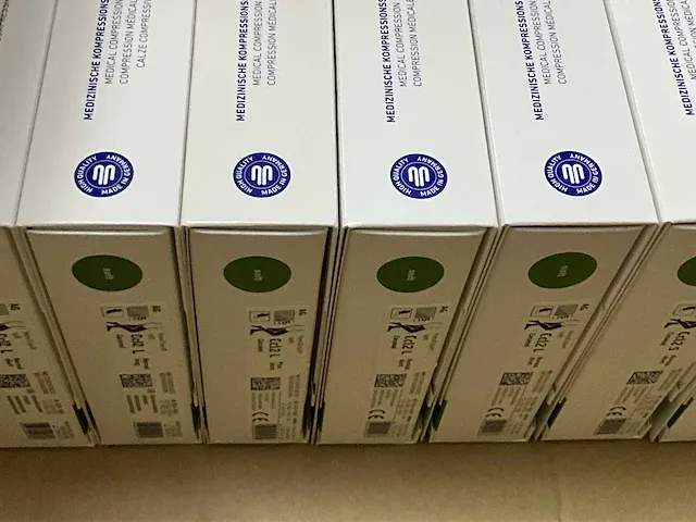 32 diverse bauerfeind steunkousen - afbeelding 3 van  7