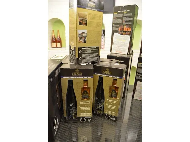 32 fl. cornet oaked smoked 33cl, 4 fl. kompel mijnschool + 2 glazen 75cl, 2 fl. kompel het eeuwfeest + 2 glazen 75cl, 3 fl. kompel lor noir + 2 glazen 75cl, 3 fl. kompel bovengronds + 2 glazen 75cl - afbeelding 2 van  19