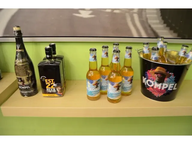 32 fl. cornet oaked smoked 33cl, 4 fl. kompel mijnschool + 2 glazen 75cl, 2 fl. kompel het eeuwfeest + 2 glazen 75cl, 3 fl. kompel lor noir + 2 glazen 75cl, 3 fl. kompel bovengronds + 2 glazen 75cl - afbeelding 8 van  19