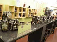 32 fl. cornet oaked smoked 33cl, 4 fl. kompel mijnschool + 2 glazen 75cl, 2 fl. kompel het eeuwfeest + 2 glazen 75cl, 3 fl. kompel lor noir + 2 glazen 75cl, 3 fl. kompel bovengronds + 2 glazen 75cl - afbeelding 1 van  19