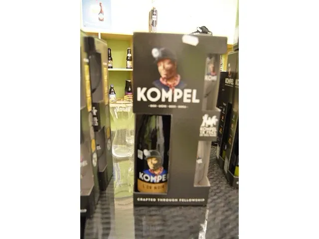 32 fl. cornet oaked smoked 33cl, 4 fl. kompel mijnschool + 2 glazen 75cl, 2 fl. kompel het eeuwfeest + 2 glazen 75cl, 3 fl. kompel lor noir + 2 glazen 75cl, 3 fl. kompel bovengronds + 2 glazen 75cl - afbeelding 14 van  19