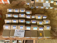 32 x dozen schroeven - afbeelding 1 van  6