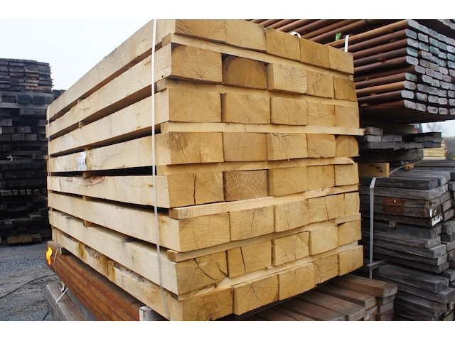 3,20 m³ industrieel eiken balken 100x200 - afbeelding 3 van  3