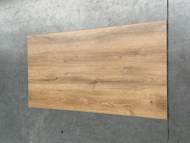 32,33 m² laminaatvloer 8mm - afbeelding 1 van  3