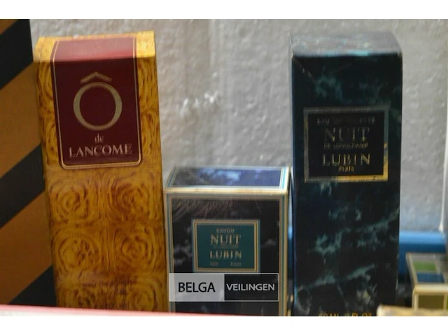 ± 33 div soorten klassieke parfums - afbeelding 5 van  6