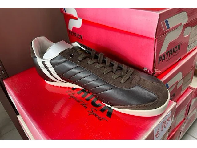33 paar schoenen voor dames en heren - afbeelding 2 van  6