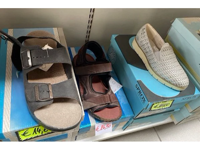 33 paar schoenen voor dames en heren - afbeelding 5 van  6