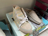 33 paar schoenen voor dames en heren - afbeelding 6 van  6