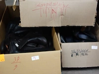 33x diverse schoenen - afbeelding 4 van  4