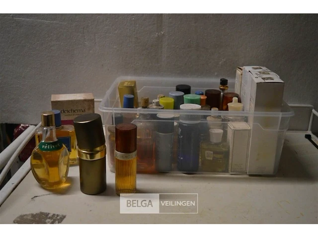 ±34 div soorten klassieke parfums - afbeelding 1 van  6