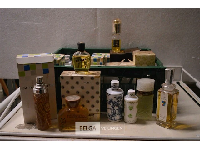 ±34 div soorten klassieke parfums - afbeelding 1 van  5