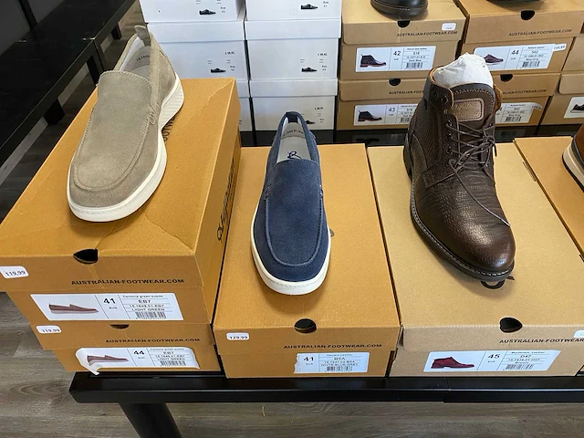 34 paar herenschoenen, diverse maten, modellen en merken - afbeelding 10 van  11