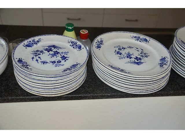 34 porseleinen borden wit en blauw gebloemd - afbeelding 5 van  8