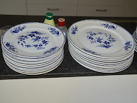 34 porseleinen borden wit en blauw gebloemd - afbeelding 5 van  8