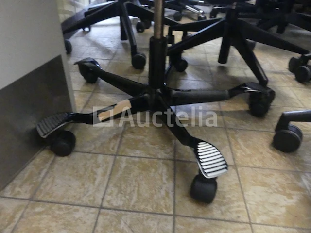 35 bureaustoelen - afbeelding 11 van  19