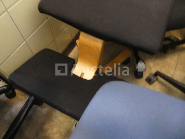 35 bureaustoelen - afbeelding 15 van  19