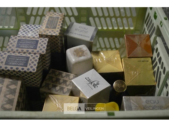 ±35 div soorten klassieke parfums - afbeelding 5 van  5