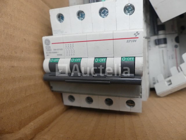 35 diverse stroomonderbrekers - afbeelding 2 van  11