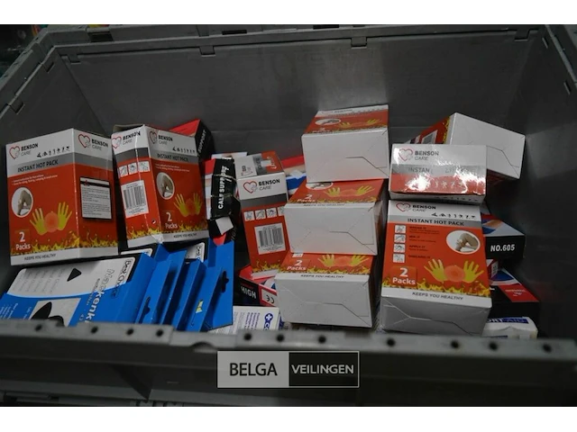 ±35 steunverband, 5 nekkussens, 12 instant hot pack - afbeelding 1 van  3