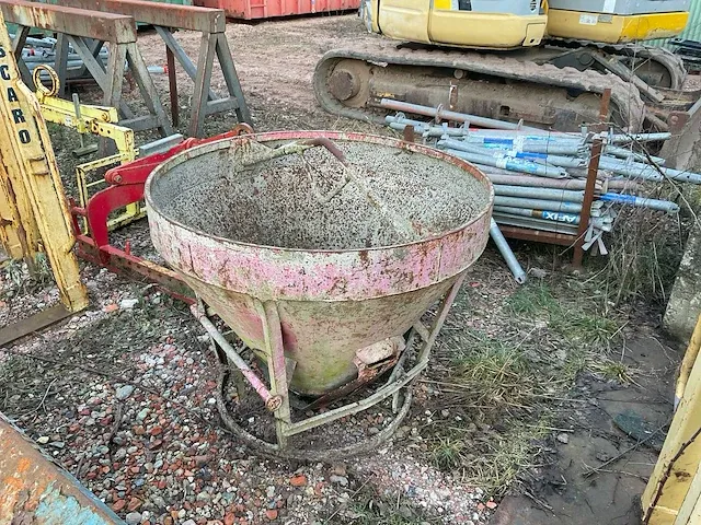 350 l betonkubel - afbeelding 1 van  3