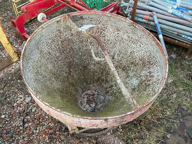 350 l betonkubel - afbeelding 2 van  3
