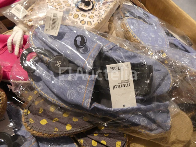 350 paren veelkleurige espadrilles - afbeelding 3 van  8