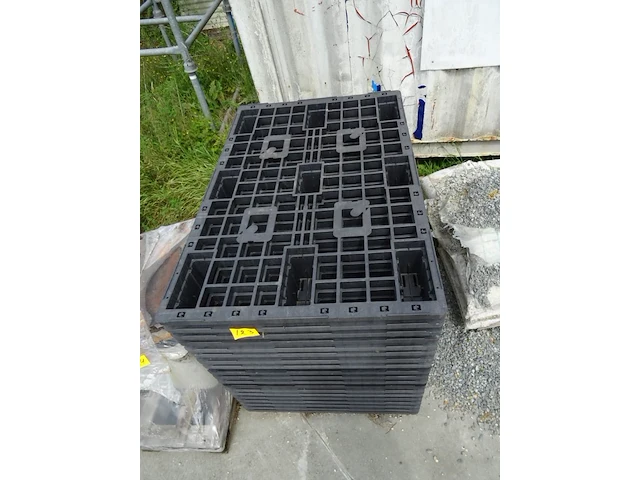 35x kunststof pallet - afbeelding 2 van  5