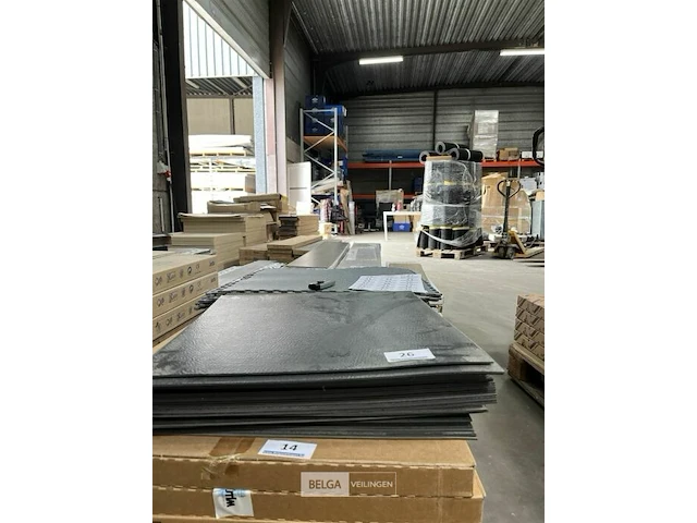 35x vinyl tegels (naamloos) - afbeelding 1 van  3