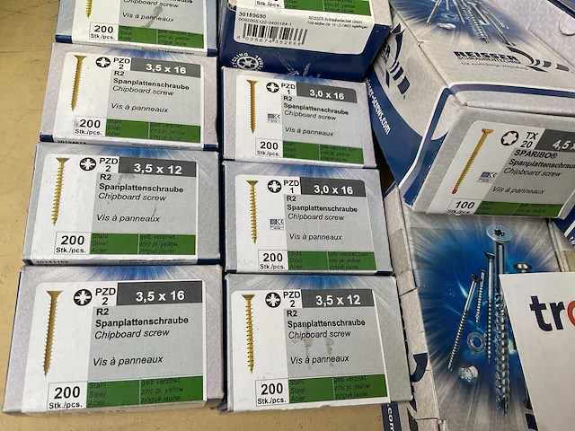 36 dozen schroeven - afbeelding 2 van  7