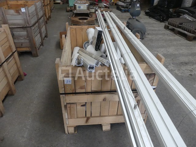 36 halogeenspotlampen op dimbare rails - afbeelding 6 van  7