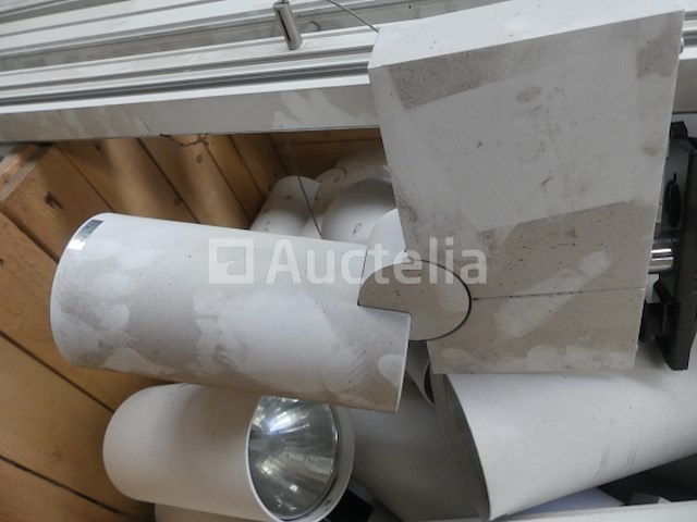 36 halogeenspotlampen op dimbare rails - afbeelding 7 van  7