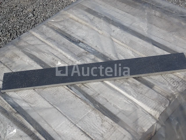 36 stuks plinten (4 dozen) - afbeelding 2 van  5