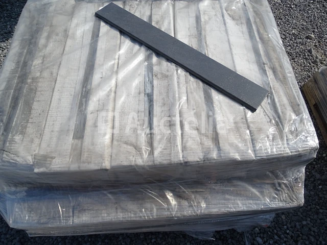 36 stuks plinten (4 dozen) - afbeelding 5 van  5